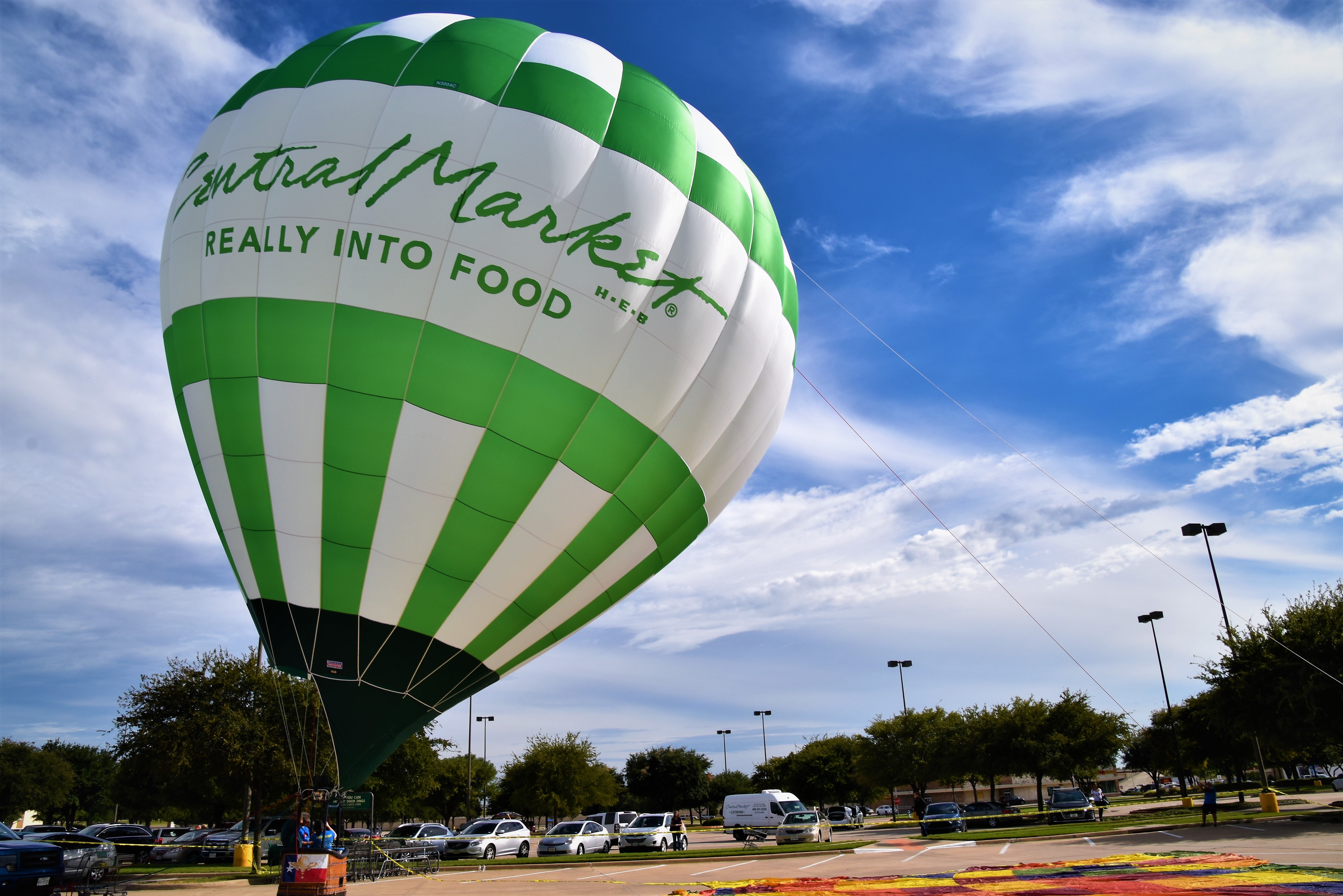 "Whisk Away" hot air balloon at H-E-B | Central Market in Plano, Texas (photo credit: Cece Liekar)